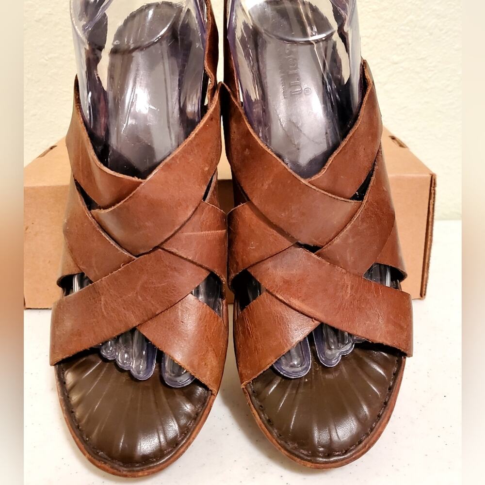 Sz 8/39 BORN Brown Leather Covered Platform Wedge Boho Cross Strap Sandals - Picture 3 of 9